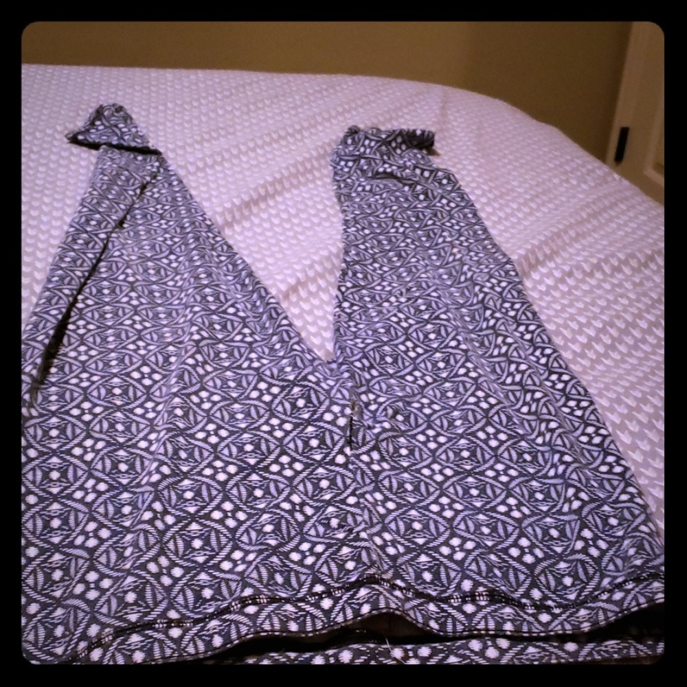 patterned high waisted leggings